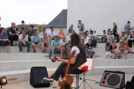 Photo : Nicolas Tellus Clem en concert à Ballan-Miré